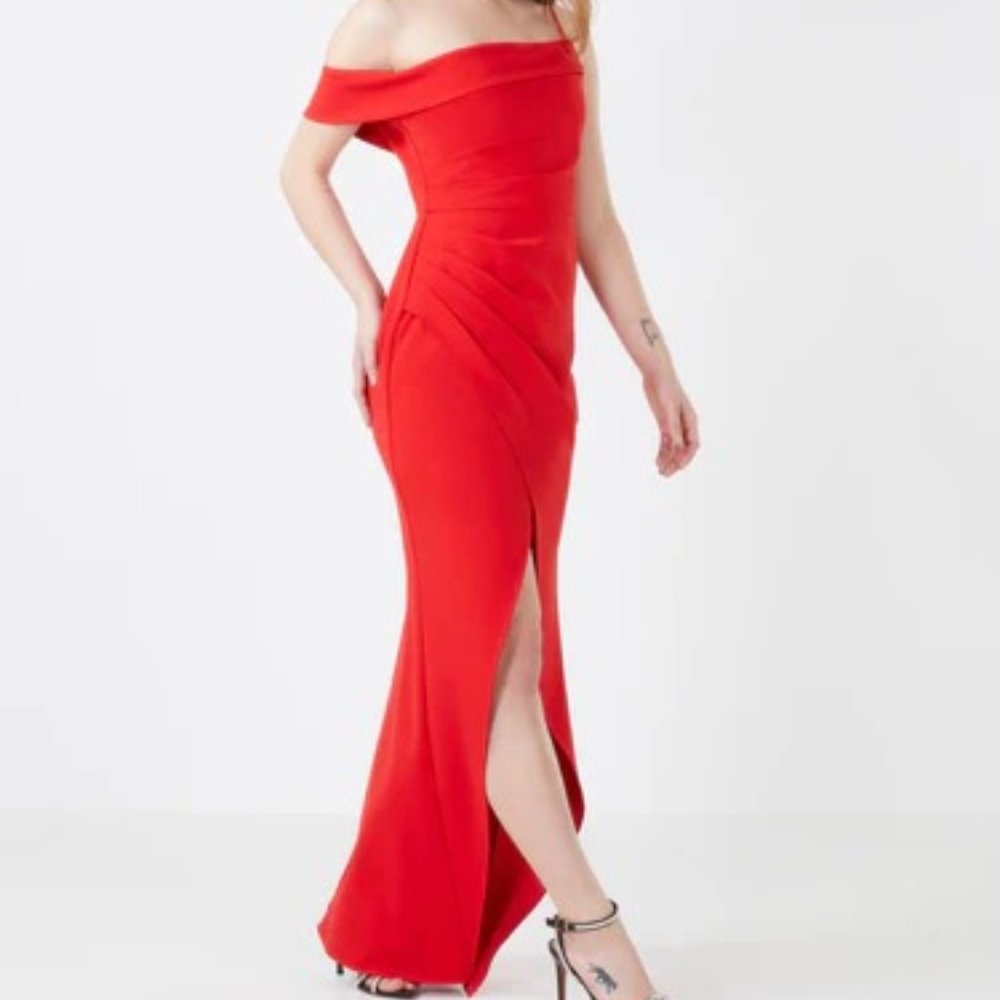 BCBGMAXAZRIA Asymmetrical Off-Shoulder Evening Gown